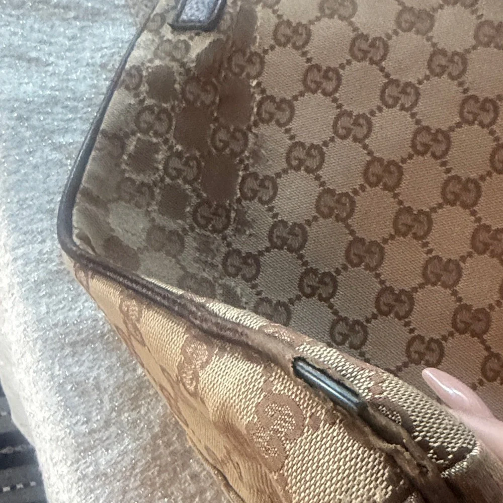 💯Gucci Tan and Brown Monogram Messenger Bag
